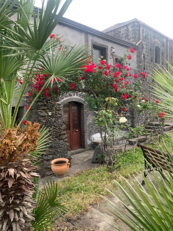 Villa Alessio - Case Vacanza Con Piscina Sull'Etna Puntalazzo Bagian luar foto
